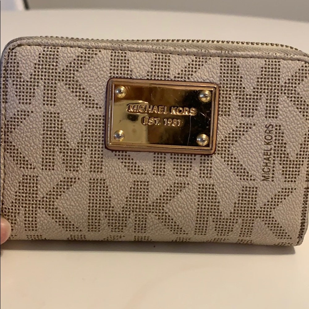 Logo wallet